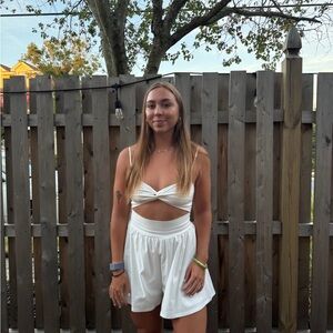 Meet your Posher, Ava